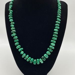 Malachite Graduated Bead Necklace, Barrel Closure Vintage EUC